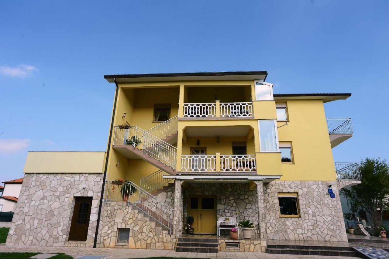 Ferienhaus Tomic Nedeščina 外观 照片