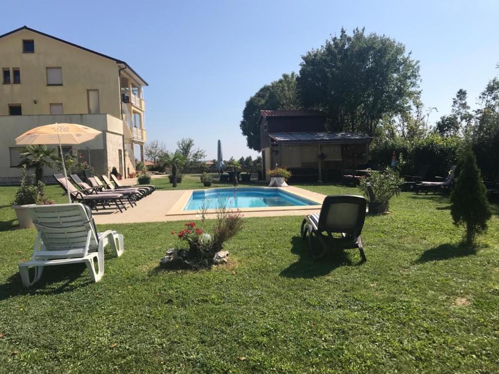 Ferienhaus Tomic Nedeščina 外观 照片